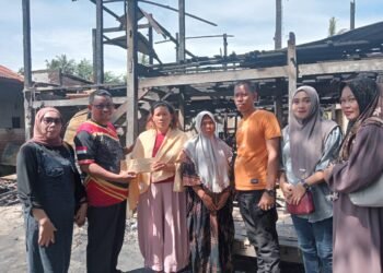Asosiasi Pedagang Pasar Kab. Barru Peduli, Salurkan Bantuan kepada Korban Kebakaran Di Desa Madello